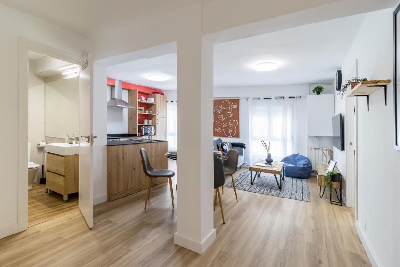 Apartamento Recien Reformado Plaza Del Ayuntamiento Santander Eksteriør billede