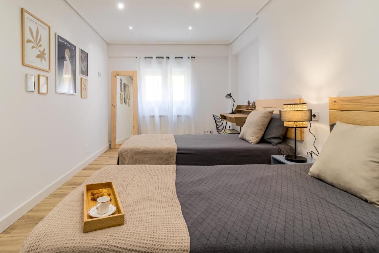 Apartamento Recien Reformado Plaza Del Ayuntamiento Santander Eksteriør billede